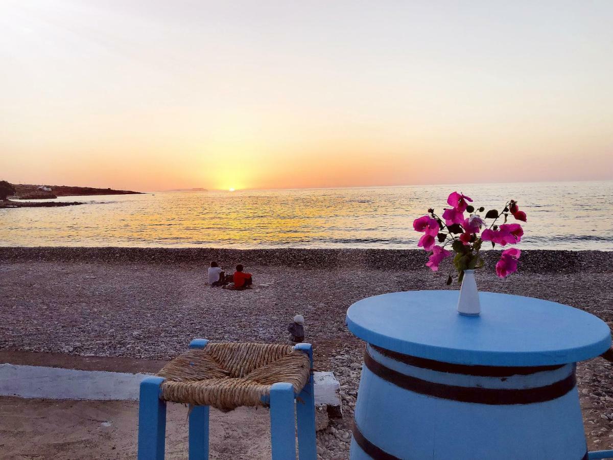 Meltemi Beach Apartments Mílatos Eksteriør bilde
